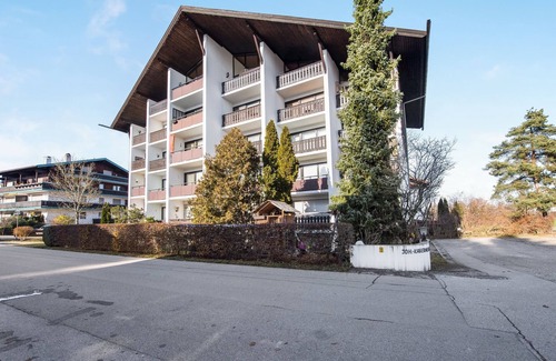 Seeon-Seebruck Apartment | Modern Apartment "Seebruck" with Balcony & Wi-Fi