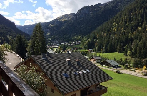 Chatel Apartment | Modern apartment sleeps 8 people with Wi-Fi - Chatel Reservation