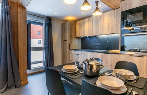 Val-d'Isere Apartment | Modern Apartment with WiFi, Dishwasher, and Balcony – Sleeps 5 in Val-d'Isère