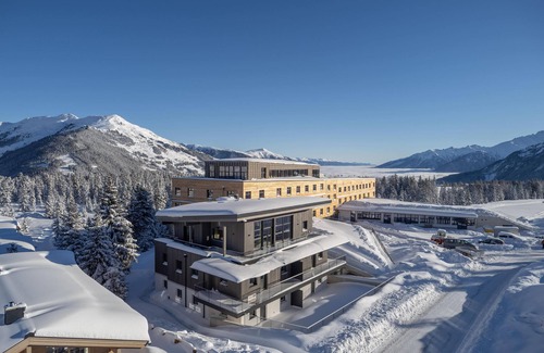 Hochkrimml Apartment | Modern apartment with mountain view, sauna, and close to the slopes