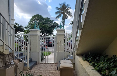 Fort Lauderdale Apartment | Modern Apt w/Marina view. WiFi, parking, tennis, playground and more!