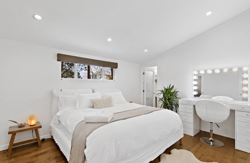 Woodland Hills Villa | Modern Bali Inspired Hills Retreat