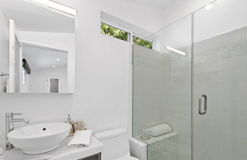 Woodland Hills Villa | Modern Bali Inspired Hills Retreat