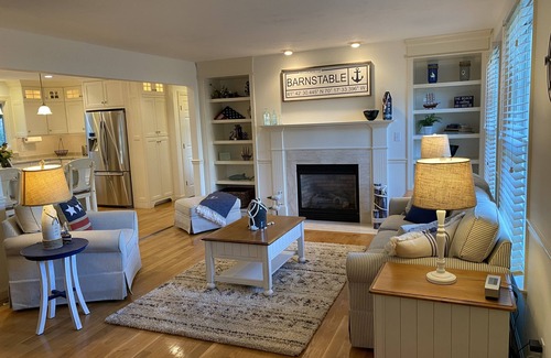 Barnstable House | Modern Beach House, Private Beach Rights, Minutes from Barnstable Village