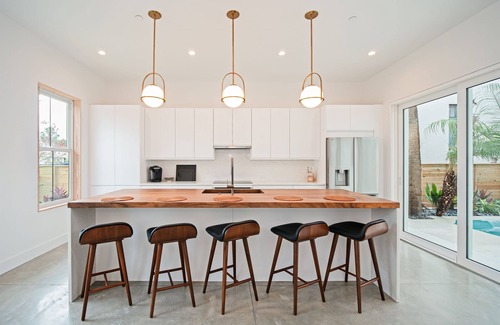 Jacksonville Beach House | Modern Beach House: Steps to BEACH w/Heated Pool