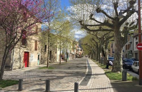 Quillan House | Modern Boulangerie, large 6 bedroom village house