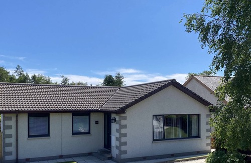 Newtonmore House | Modern Bungalow in Newtonmore - 15 minutes from Aviemore