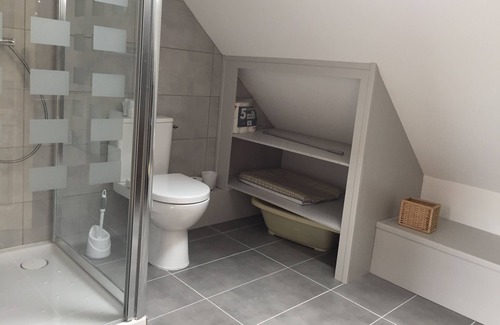 Saint-Jory-de-Chalais Cottage | Modern, calm & great views!!!