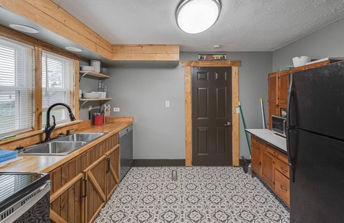 Hemlock Cabin | Modern Cabin Life in the City