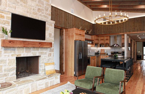 Afton House | Modern Cabin on Monkey Island with Expansive Deck & Hot Tub!