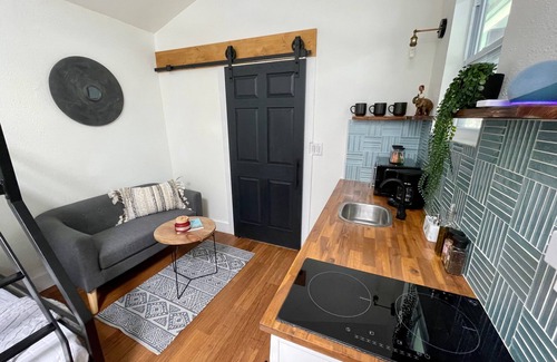 Mission Hills South Apartment | Modern Casita in Kern Place - Walk to parks, restaurants, UTEP