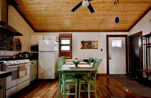 Mineral Cabin | Modern-Chic Cabin. 8mi to Lassen. EV Charging, Pet Friendly!