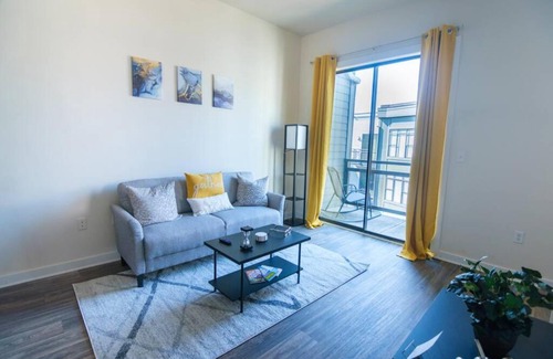 First Ward Apartment | Modern Chic Studio in Uptown Charlotte
