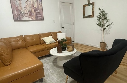 Sugar Land Apartment | Modern Chic Studio w/Style & Comfort PERFECT LOCATION
