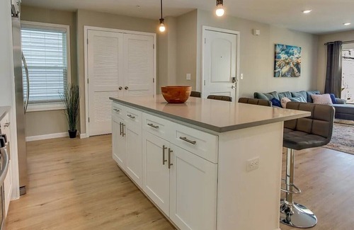 Ampere House | Modern City Getaway Near Downtown Newark & NYC