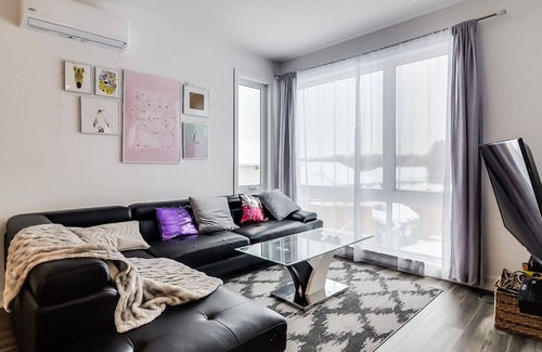 Plateau Apartment | 𝗠𝗼𝗱𝗲𝗿𝗻 𝗰𝗹𝗲𝗮𝗻 𝗰𝗼𝗻𝗱𝗼 𝗶𝗻 𝗮 𝗰𝗲𝗻𝘁𝗿𝗮𝗹 𝘀𝗽𝗼𝘁