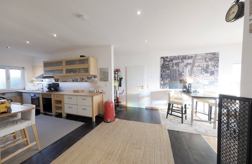Feldkirchen-Westerham Apartment | Modern cozy holiday apartment with wifi and int. IPTV garden EC