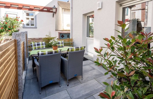 Lengfurt Apartment | Modern, comfortable vacation apartment with terrace, on the Main Valley cycle path,