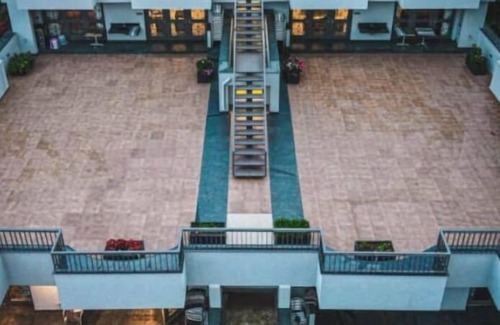 Kodaikanal House | Modern, Comfortable Suites with Panoramic Views-G1