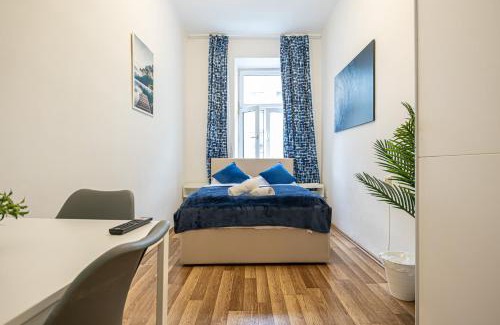 Penzing Apartment | Modern Comforts: Chic Studio Apt Centrally Located
