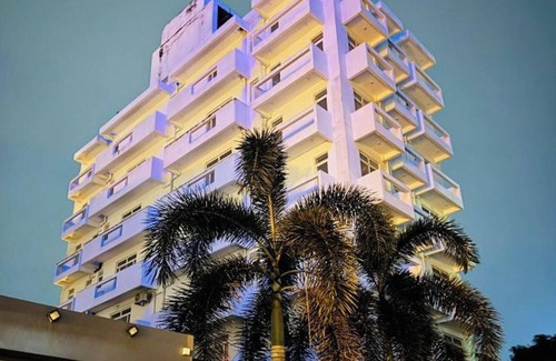 Wellawatta North Condo | Modern condo in the heart of Colombo city, minutes away from Wellawatte Beach