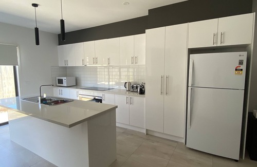 Capel Sound House | Modern, cosy, family friendly house, walking distance to Capel Sound foreshore