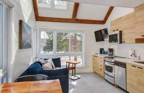 Mont-Tremblant Pedestrian Village House | Modern Cottage in the Tremblant Ski Village