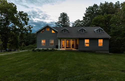 Columbiaville House | Modern Creekside Stay with Hot Tub 10 mins to Downtown Hudson