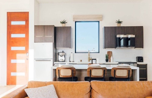 Yucca Valley House | Modern Desert Oasis minutes from the park