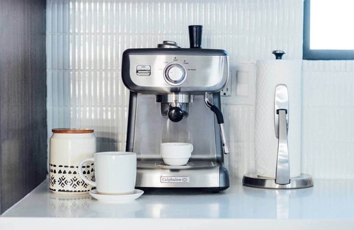 Yucca Valley House | Modern Desert Oasis minutes from the park