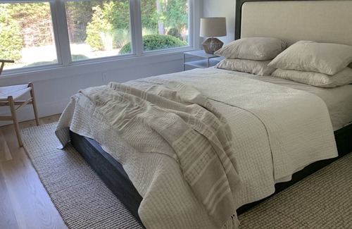 Sag Harbor House | Modern Designer Home- Just 1 mile to Sag Harbor Town