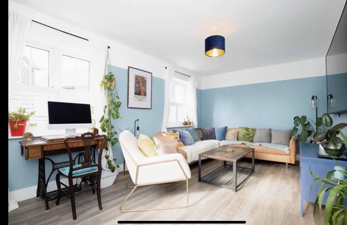 Newbold Verdon House | Modern, detached countryside escape with 3 bedrooms