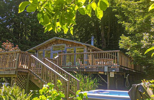 Duncans Mills House | Modern dog-friendly riverfront home with a hot tub, great views, washer/dryer