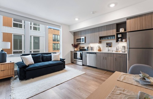 Riverside Apartment | Modern Downtown Getaway - Steps from Attractions!