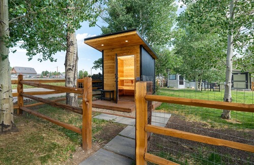 Fraser Apartment | Modern Downtown Home w/Private Sauna