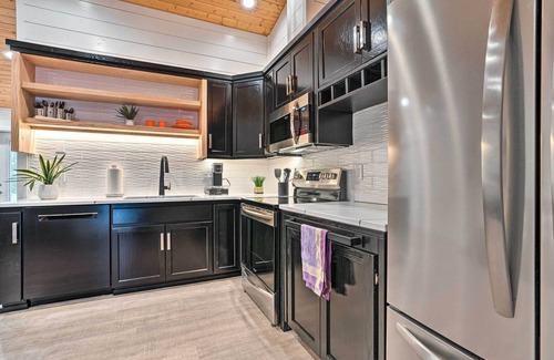 East Wenatchee Apartment | Modern East Wenatchee Studio on Working Farm!