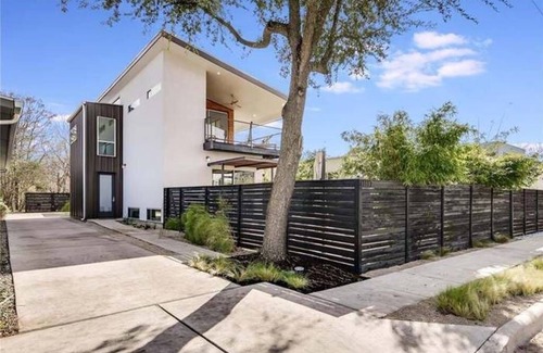 Johnston Terrace House | Modern Eastside Home - Long Stays Welcome