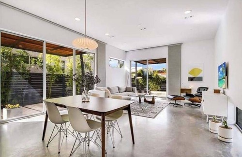 Johnston Terrace House | Modern Eastside Home - Long Stays Welcome