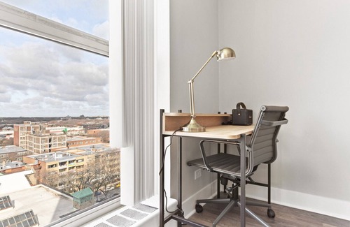 Edgewater Beach Apartment | Modern Edgewater 1BR w/Gym, Deck & Lounge, 5 blocks to L, by Blueground