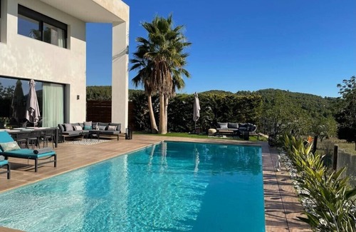 Sant Josep de sa Talaia Villa | Modern & luxurious family friendly villa in the charming village of Sant Josep.