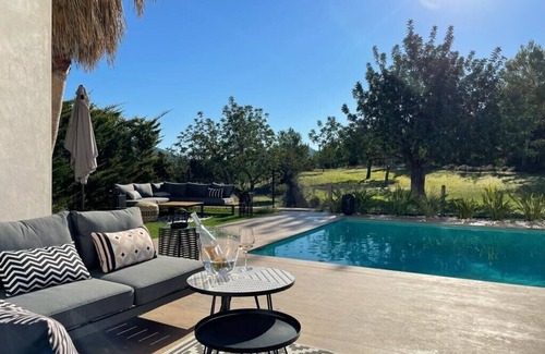 Sant Josep de sa Talaia Villa | Modern & luxurious family friendly villa in the charming village of Sant Josep.