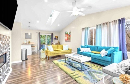 Lexington House | Modern escape just outside Lexington