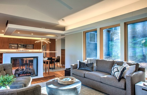 Royal Pines House | Modern Escape🌲 Stylish, Wooded Setting + Biltmore Pass | S. Asheville