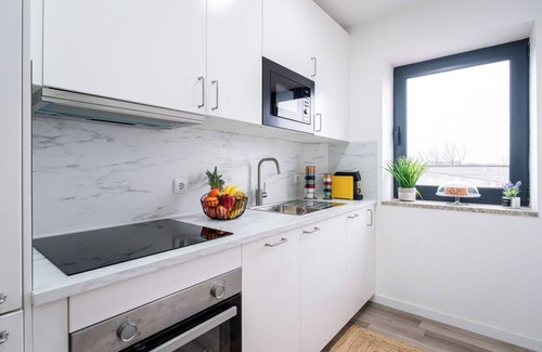 Sao Mamede de Infesta Apartment | Modern Flat with a Suite by HostWise