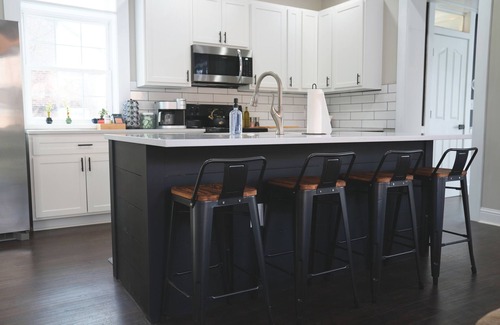 St. Louis House | Modern Family-Friendly Dogtown Stay in St. Louis. Safe, Zoo, Forest Park