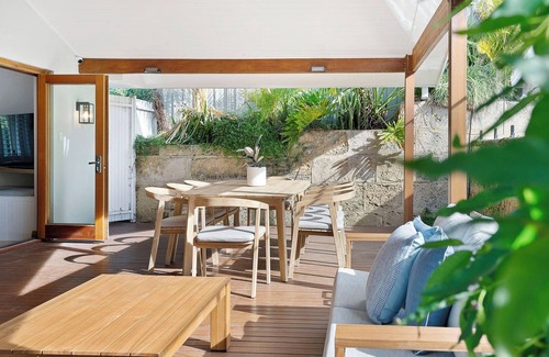 Kallaroo House | Modern Family Home with Pool and Entertaining Area