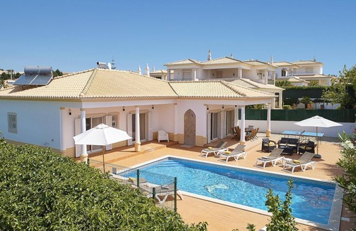 Branqueira Villa | Modern Family Villa, Spacious Interiors, A/C, Private Garden & Pool close to Santa Eulália Beach!