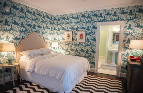 Buxton House | Modern farmhouse for 10ppl - 20 min to ocean and 1 hr to ski