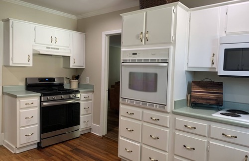DeSoto County Other | Modern Farmhouse! Clean, Private, Spacious!