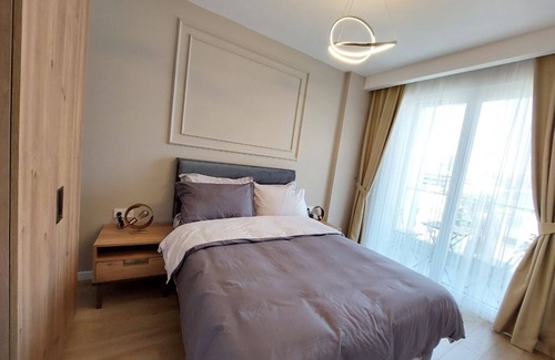 Bahcelievler Apartment | Modern Flat Apt Near City Center (Apt. 44)